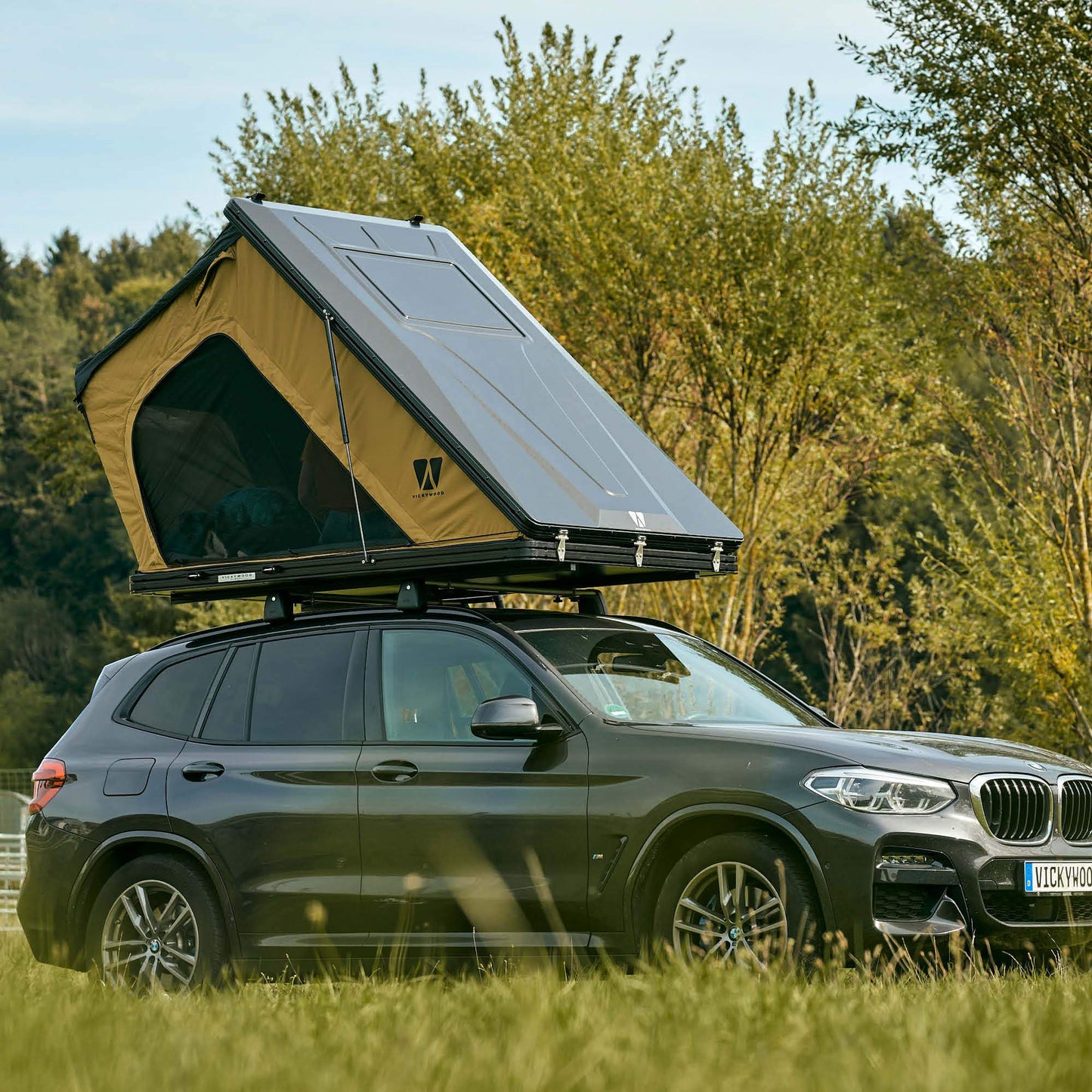  ALUMINUM HARD SHELL ROOF TENT CUMARU 135 - Dachzelt